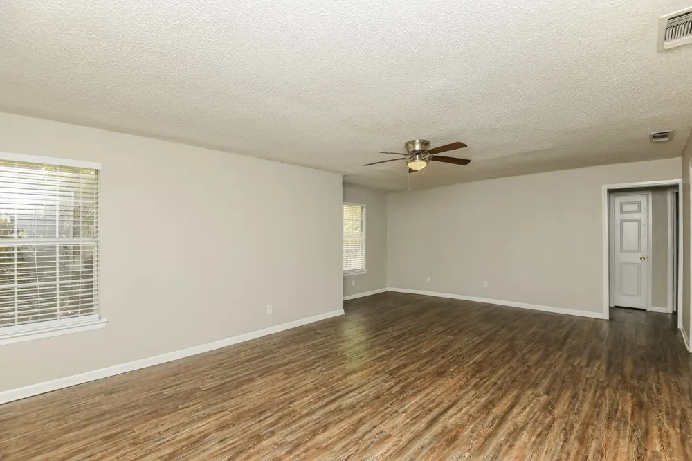 841 Hackamore Street White Settlement, TX 76108