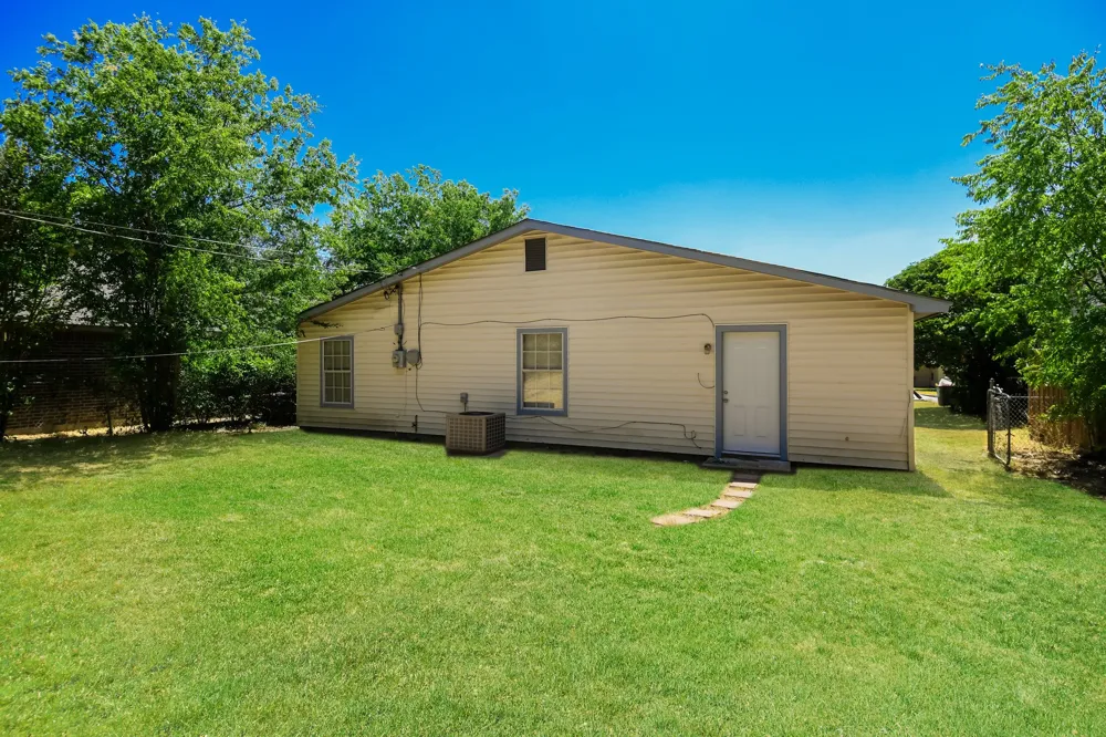 841 Hackamore Street White Settlement, TX 76108