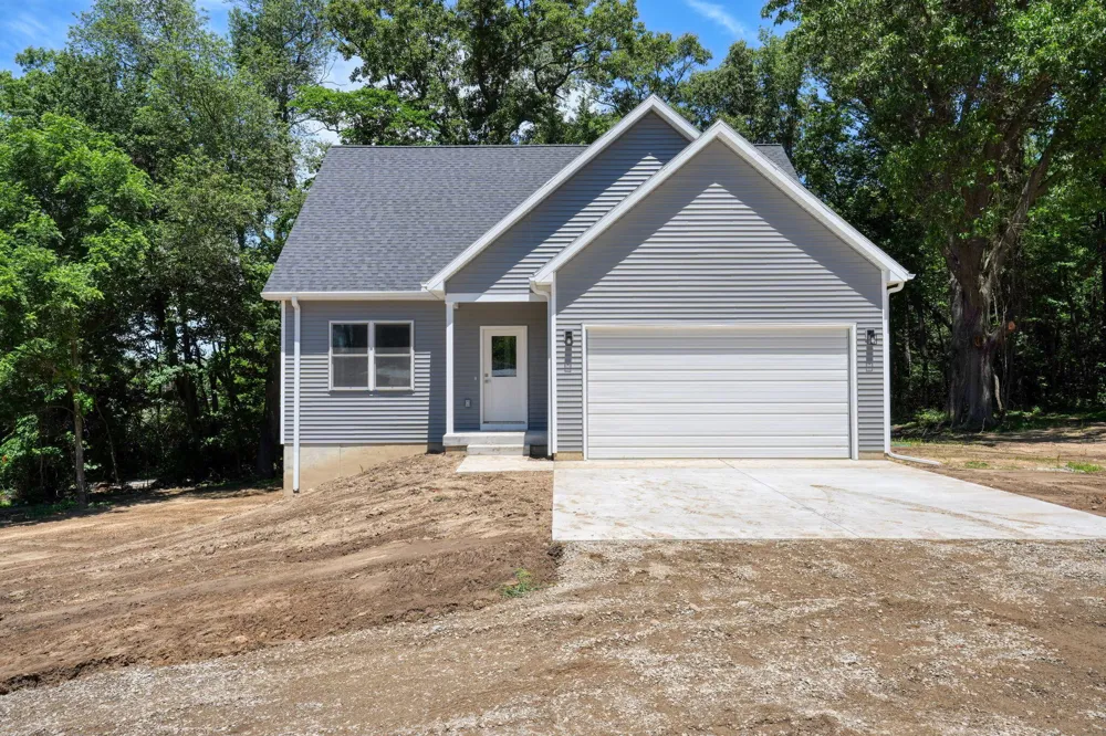 1823 Sutton Road Jackson, MI 49202