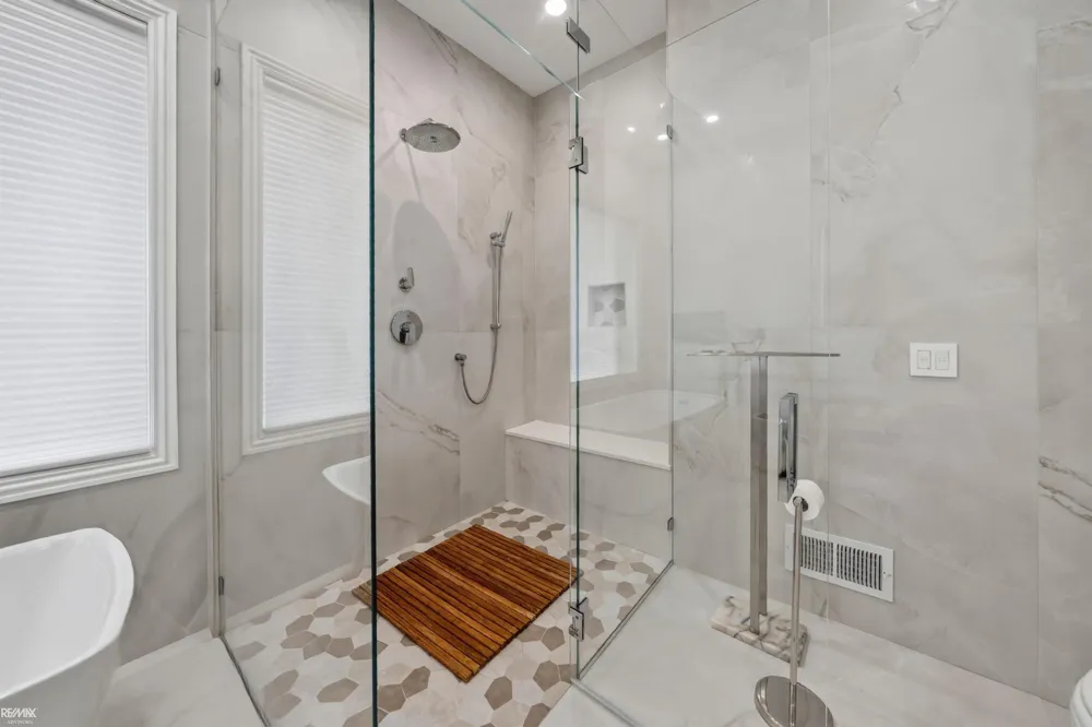 32857 N River Road Harrison Charter Township, MI 48045