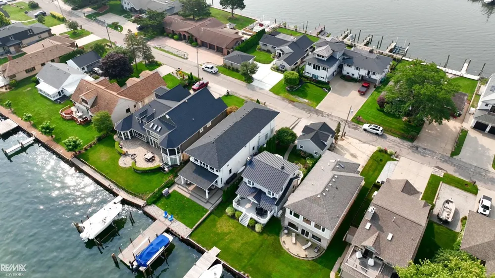 32857 N River Road Harrison Charter Township, MI 48045