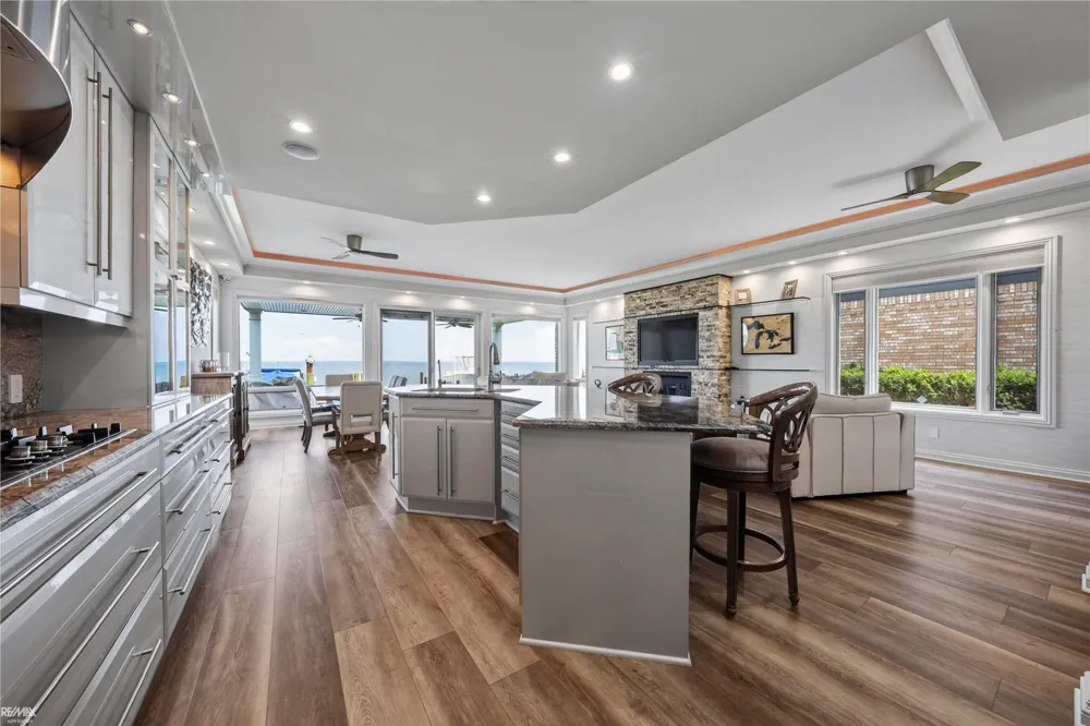 32857 N River Road Harrison Charter Township, MI 48045
