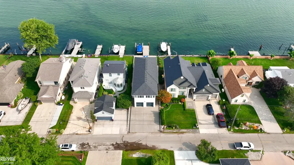 32857 N River Road Harrison Charter Township, MI 48045