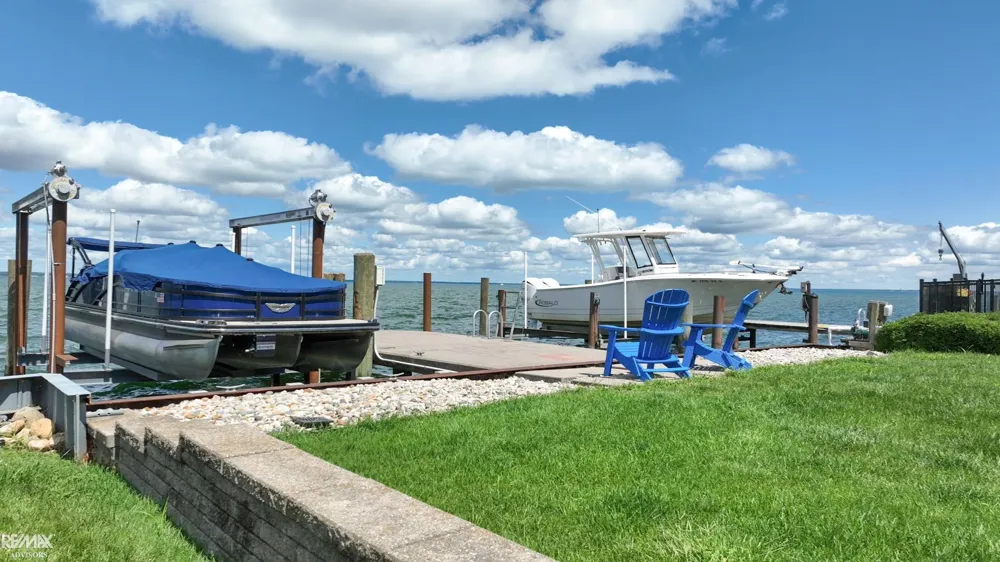 32857 N River Road Harrison Charter Township, MI 48045