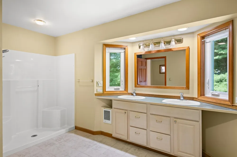 9168 North Long Lake Road Long Lake Township, MI 49685