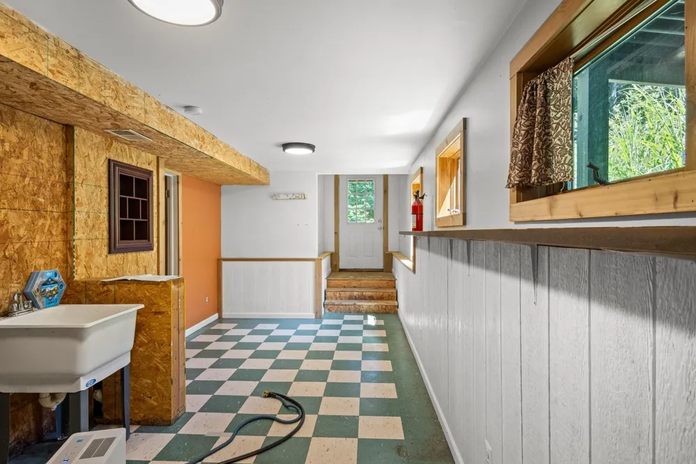 9168 North Long Lake Road Long Lake Township, MI 49685