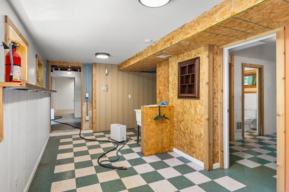 9168 North Long Lake Road Long Lake Township, MI 49685