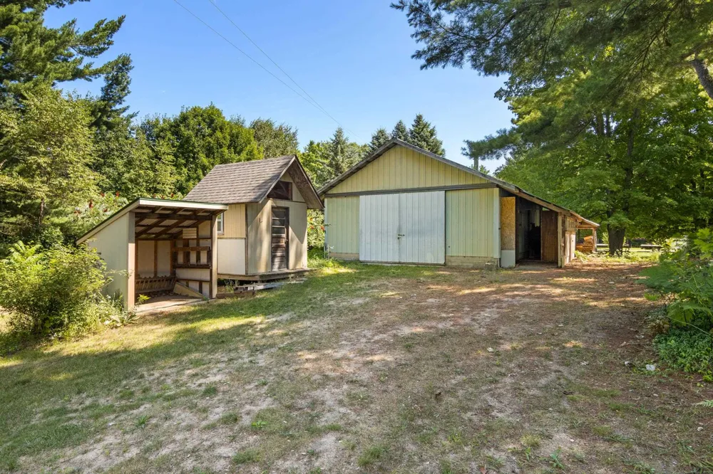 9168 North Long Lake Road Long Lake Township, MI 49685