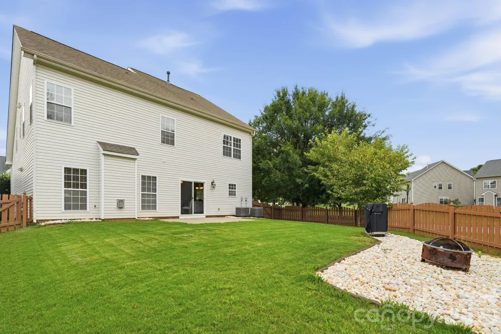1001 Yellow Daisy Drive Matthews, NC 28104