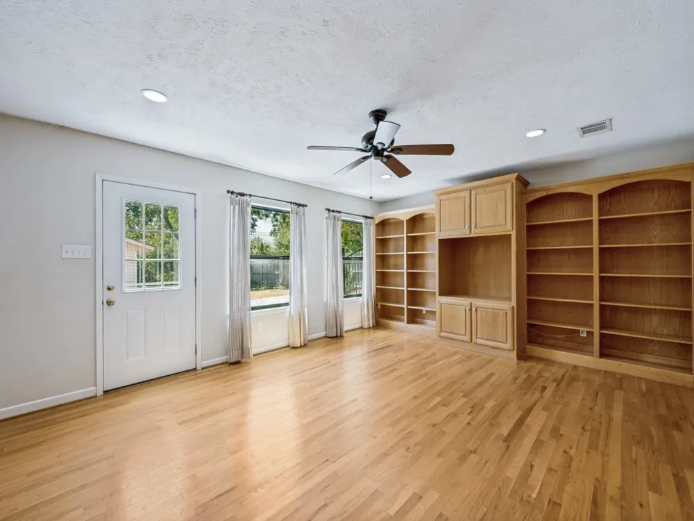 7040 Brooks Avenue Richland Hills, TX 76118