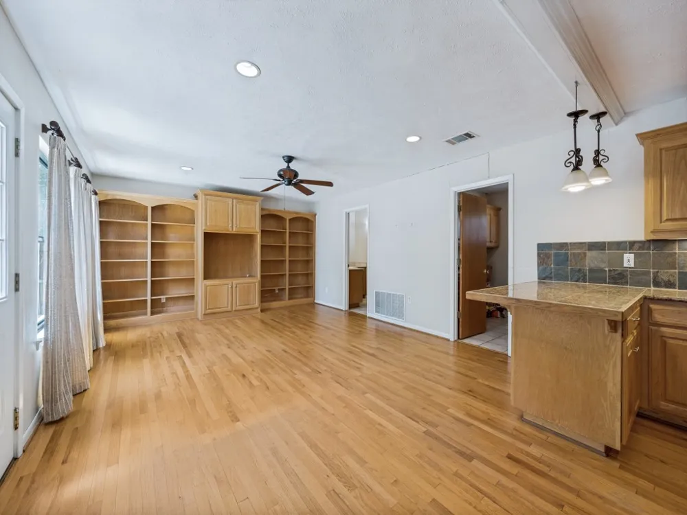 7040 Brooks Avenue Richland Hills, TX 76118