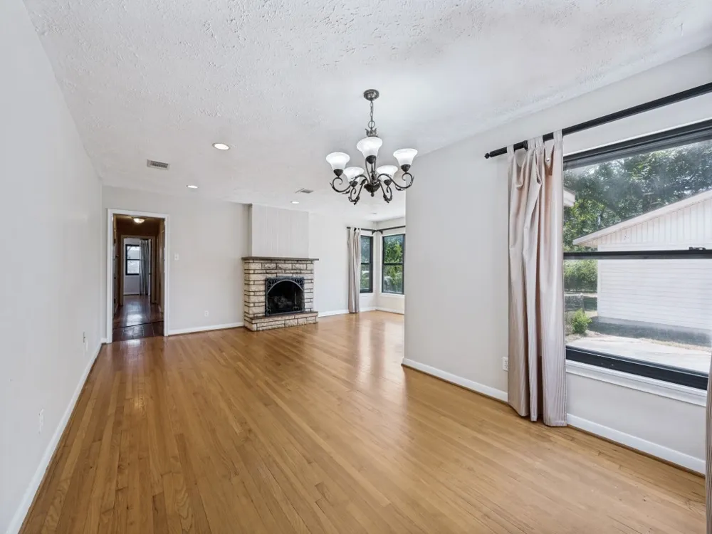 7040 Brooks Avenue Richland Hills, TX 76118