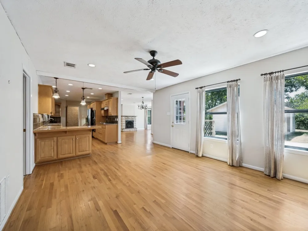 7040 Brooks Avenue Richland Hills, TX 76118