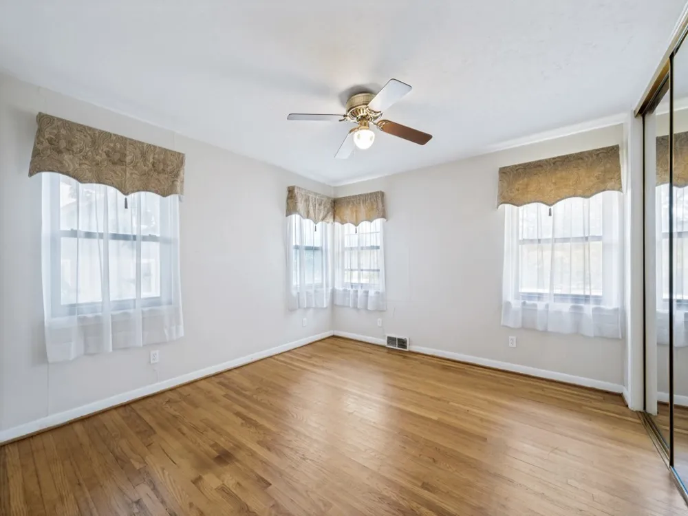 7040 Brooks Avenue Richland Hills, TX 76118