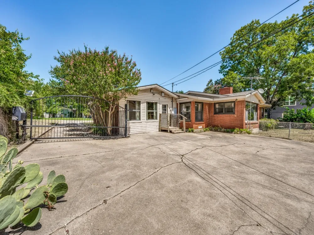 7040 Brooks Avenue Richland Hills, TX 76118