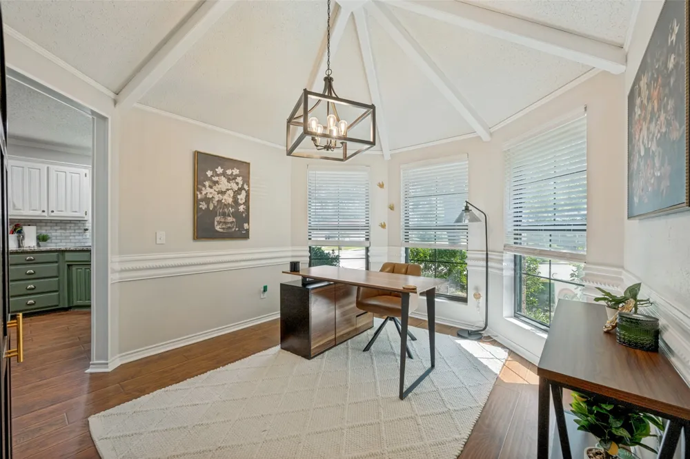 700 Reese Lane Hurst, TX 76054