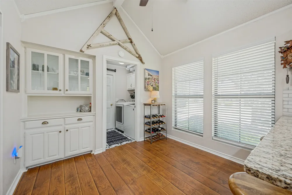 700 Reese Lane Hurst, TX 76054