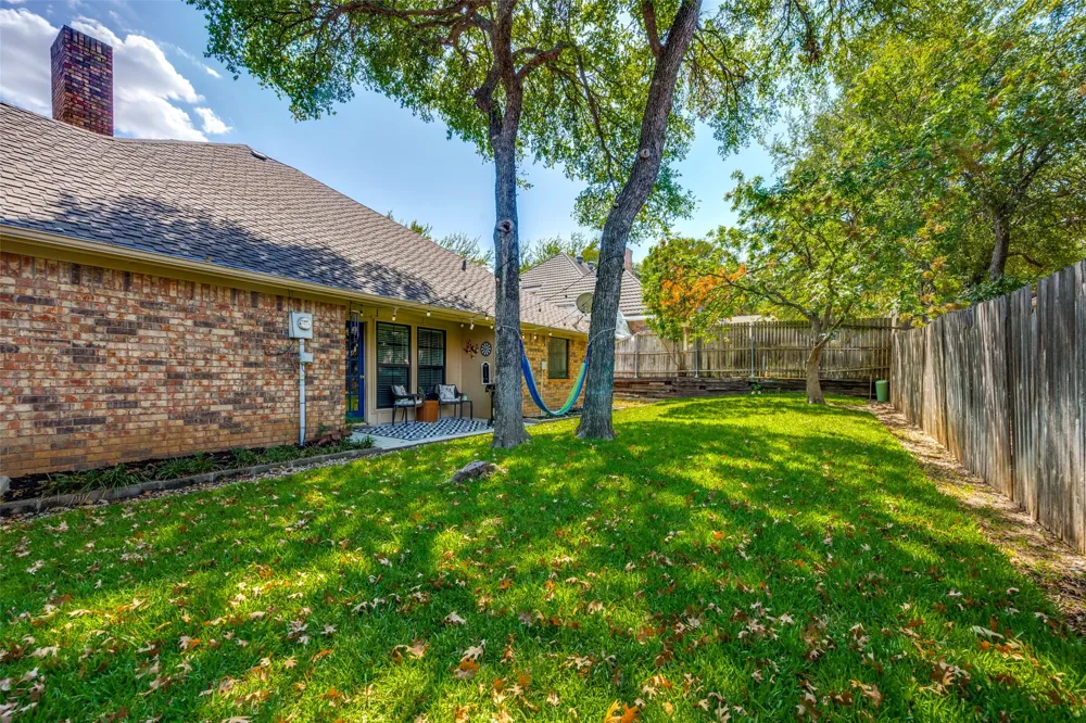 700 Reese Lane Hurst, TX 76054