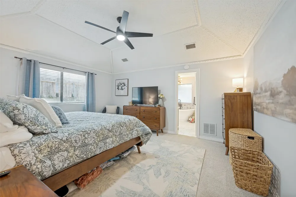 700 Reese Lane Hurst, TX 76054