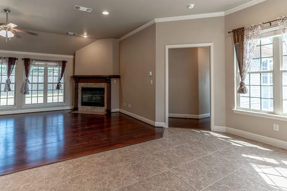1200 Chaparral Lane Granbury, TX 76048