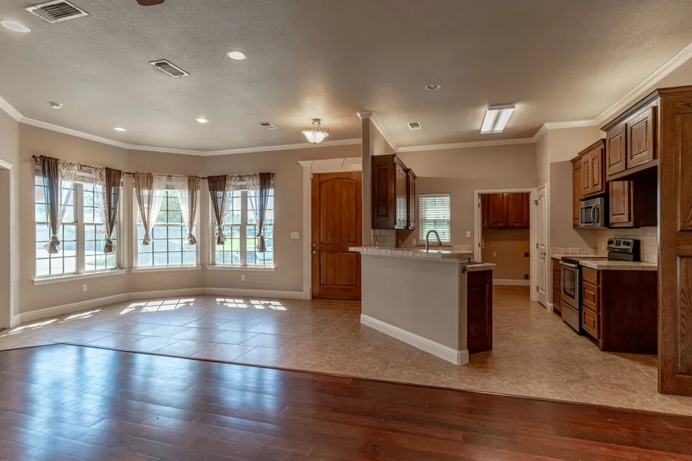 1200 Chaparral Lane Granbury, TX 76048