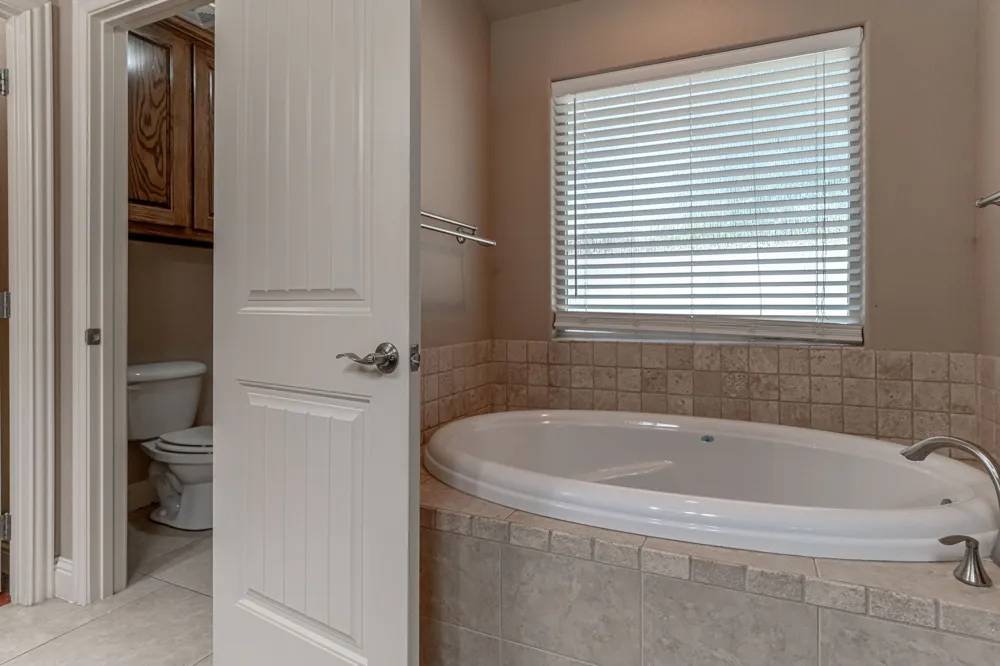 1200 Chaparral Lane Granbury, TX 76048