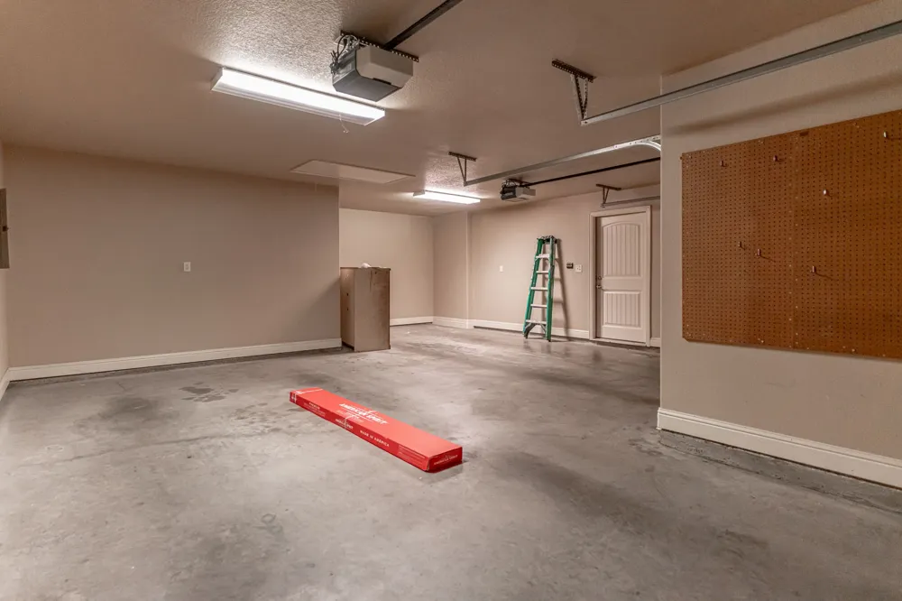1200 Chaparral Lane Granbury, TX 76048