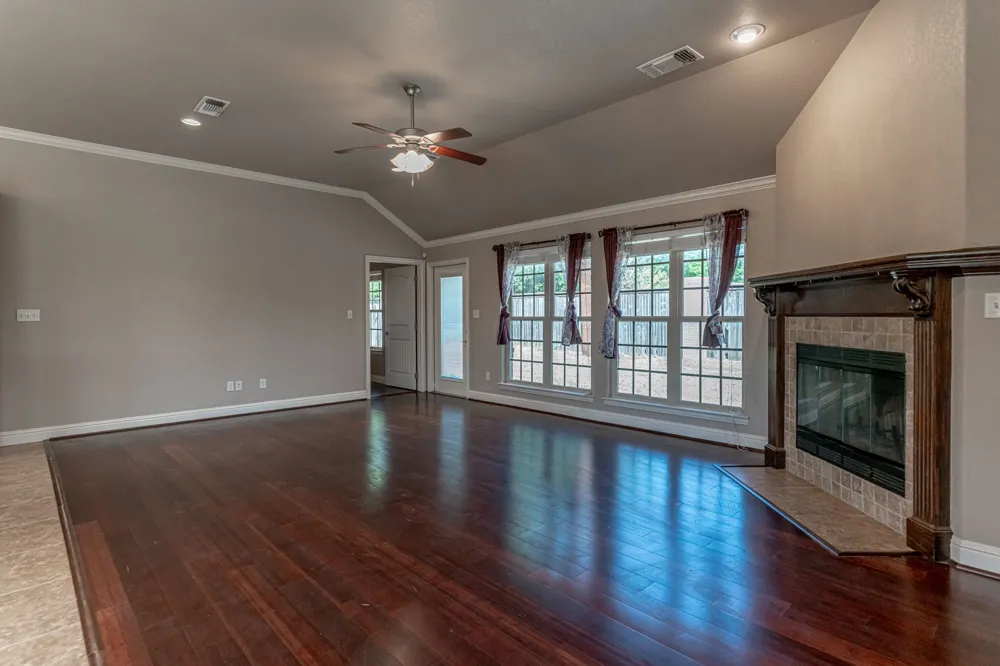 1200 Chaparral Lane Granbury, TX 76048
