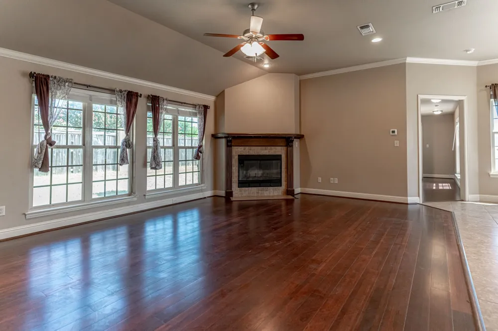 1200 Chaparral Lane Granbury, TX 76048