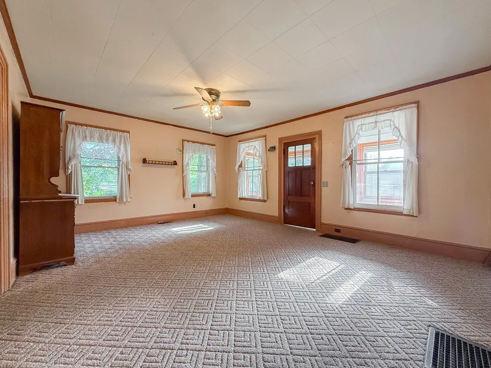103 Lowe Street Dowagiac, MI 49047