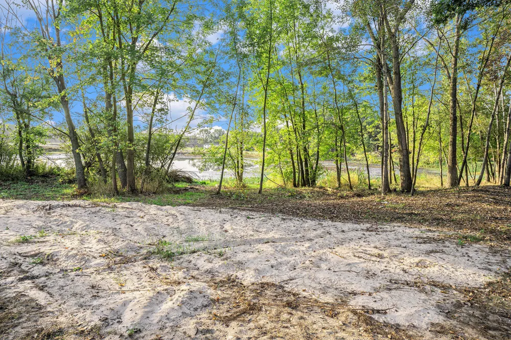 1570 Carr Road Muskegon, MI 49442