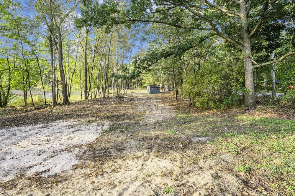 1570 Carr Road Muskegon, MI 49442