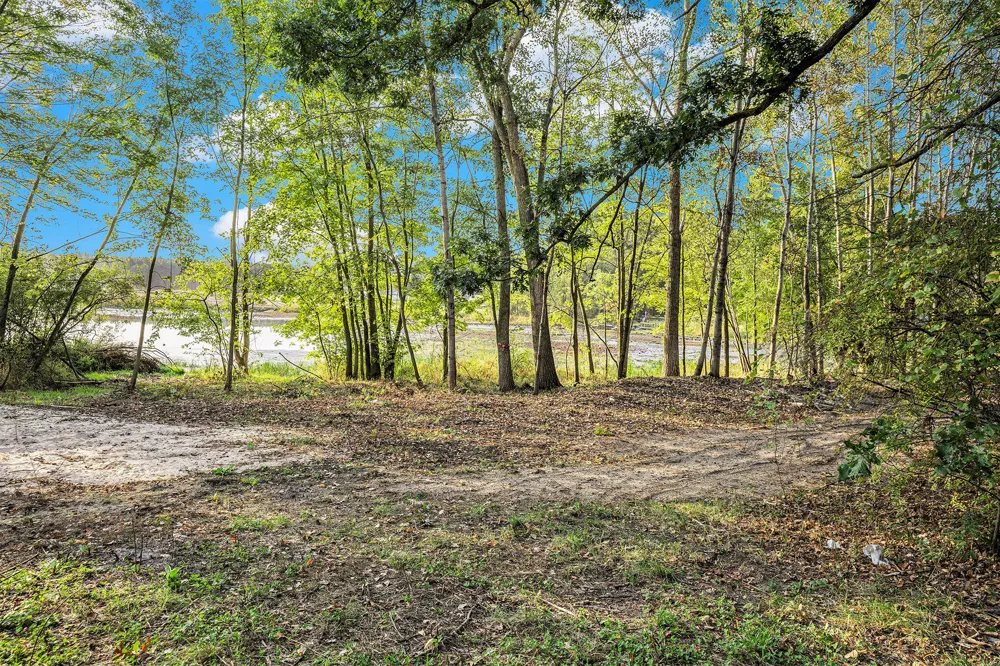1570 Carr Road Muskegon, MI 49442