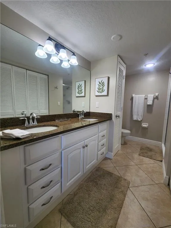 9640 Victoria Lane #305 Naples, FL 34109