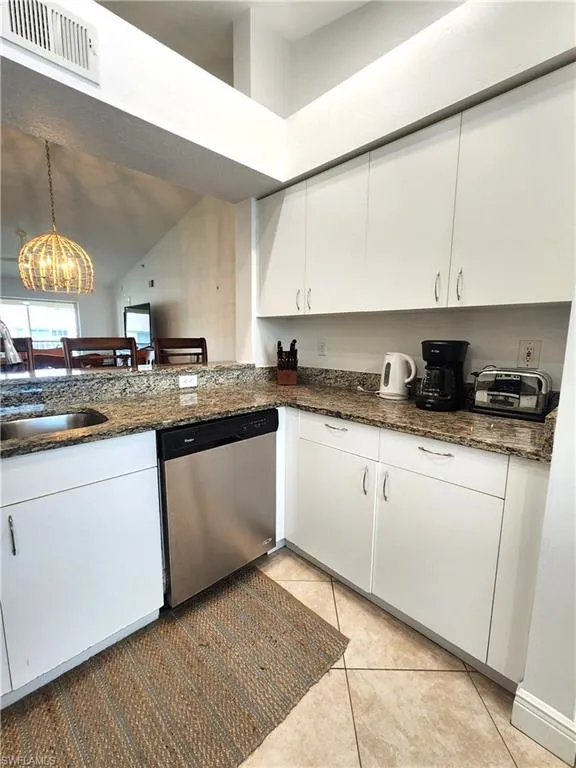 9640 Victoria Lane #305 Naples, FL 34109