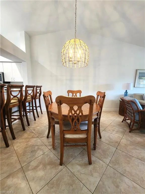 9640 Victoria Lane #305 Naples, FL 34109