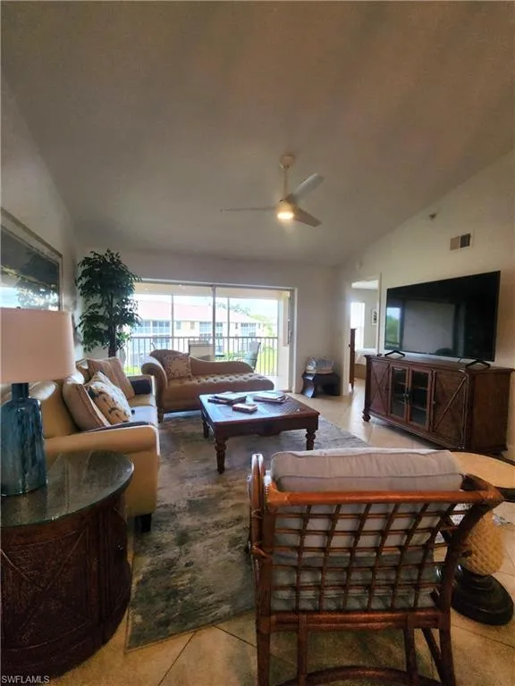 9640 Victoria Lane #305 Naples, FL 34109