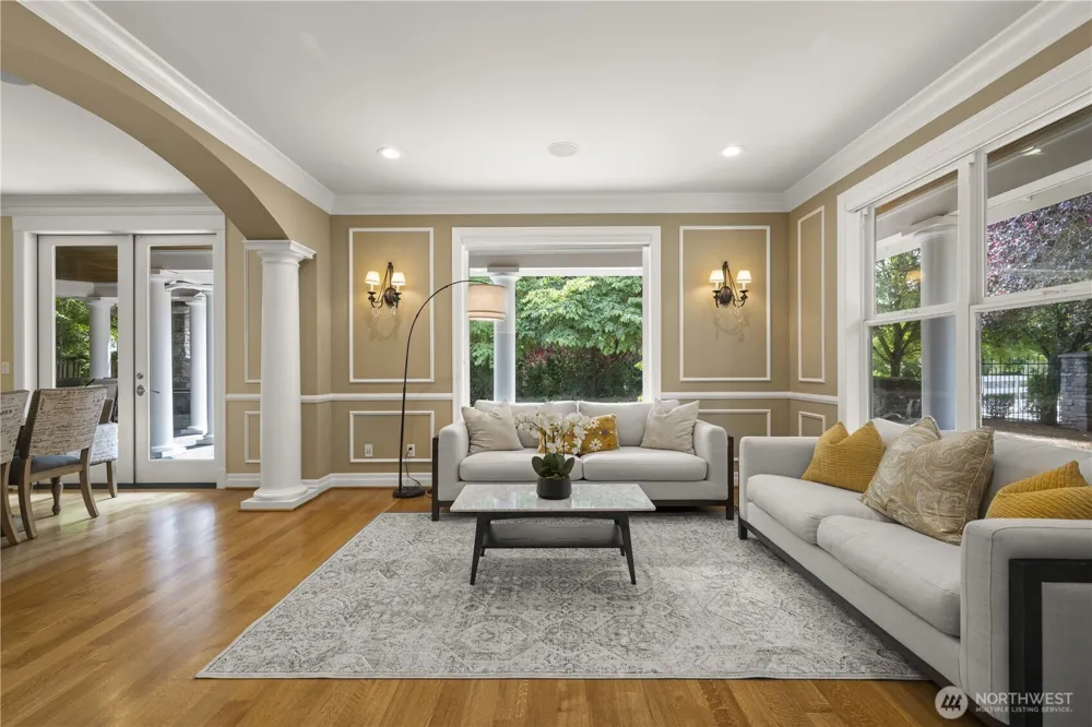 1308 100th Avenue NE Bellevue, WA 98004