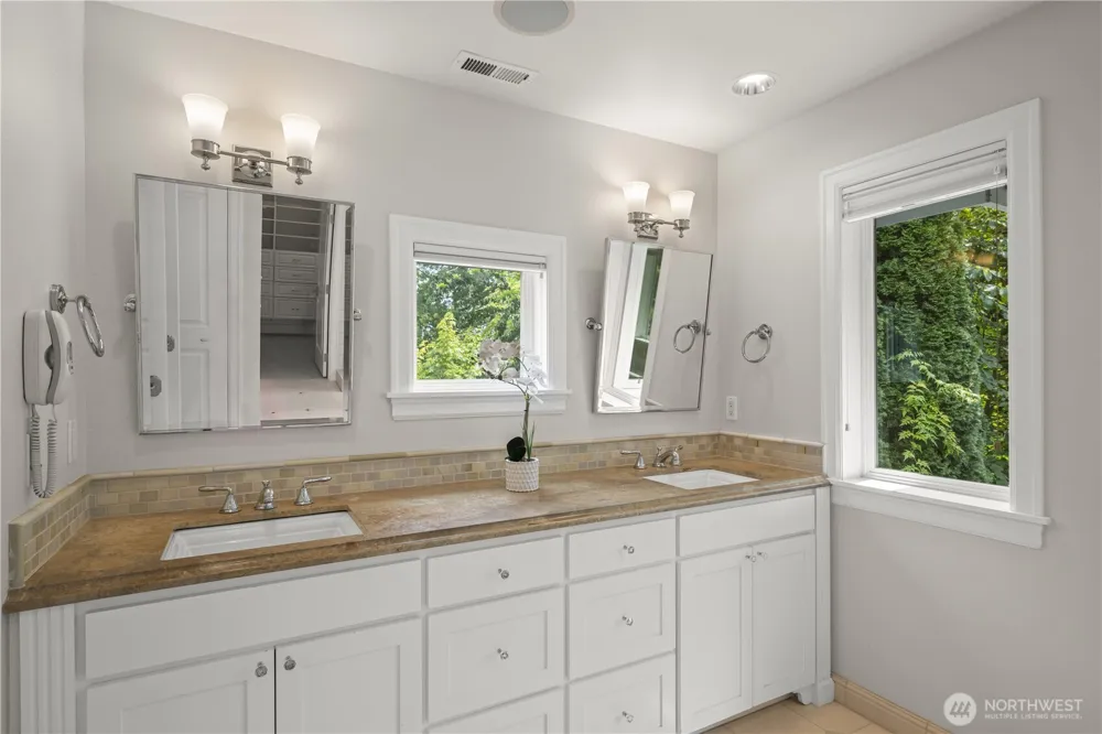 1308 100th Avenue NE Bellevue, WA 98004