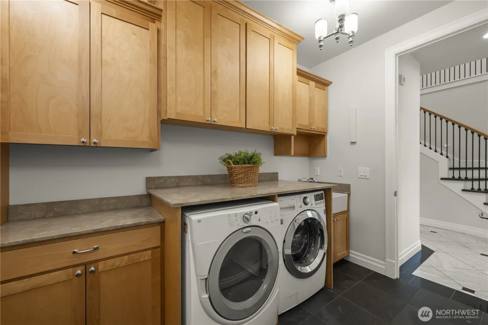 1308 100th Avenue NE Bellevue, WA 98004