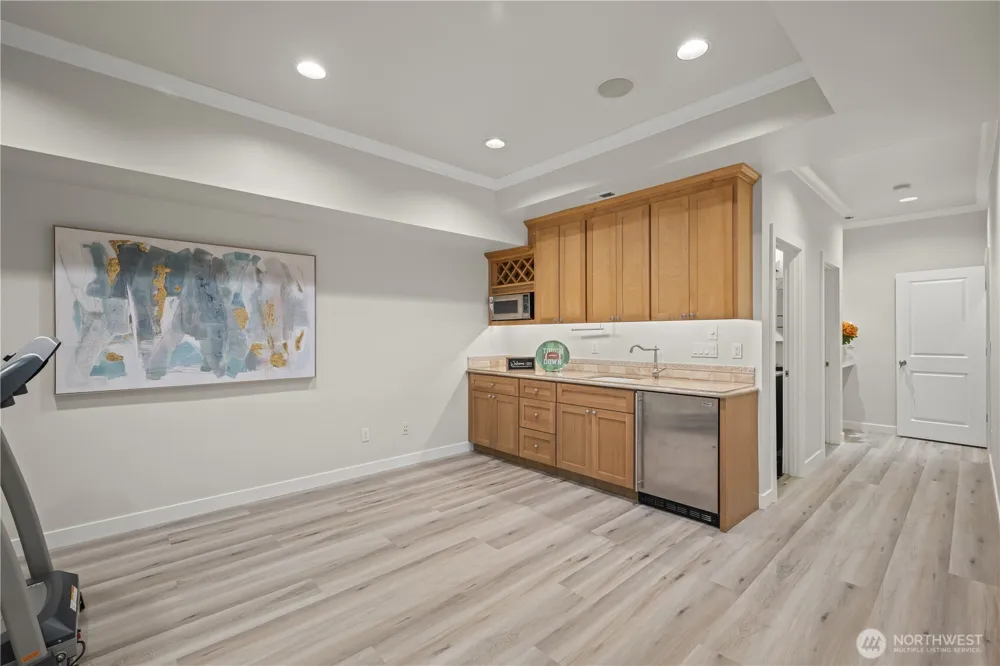 1308 100th Avenue NE Bellevue, WA 98004
