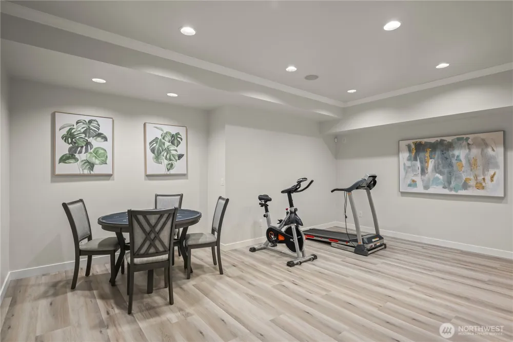 1308 100th Avenue NE Bellevue, WA 98004