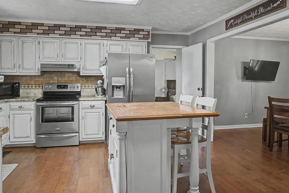 105 Sonoma Dr Lafayette, TN 37083