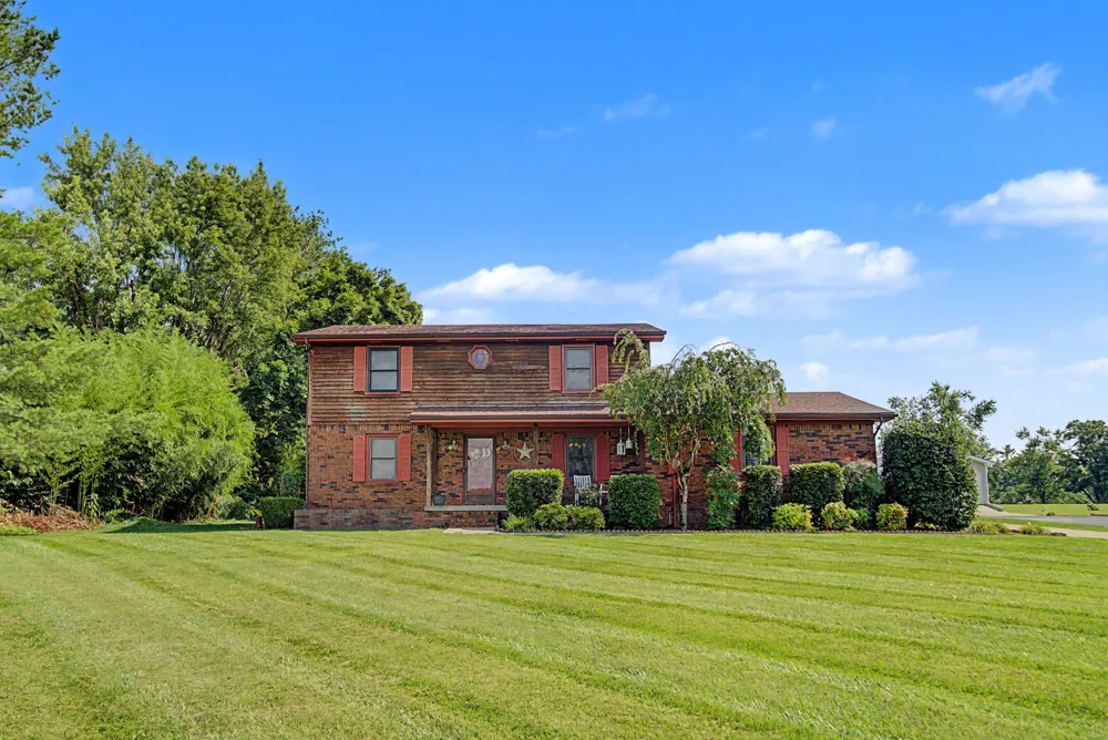 105 Sonoma Dr Lafayette, TN 37083