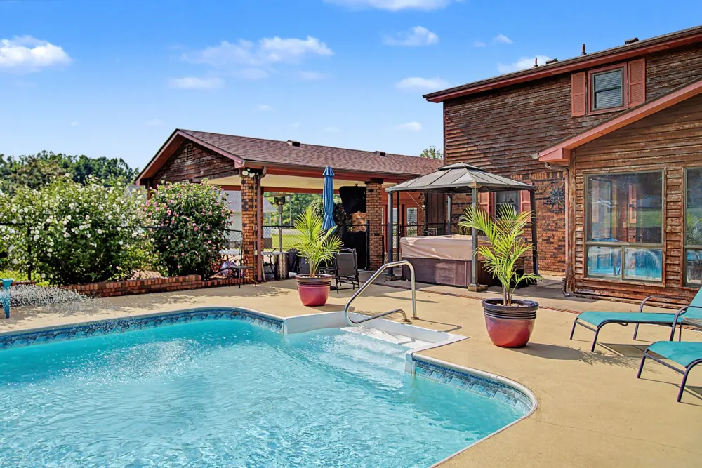 105 Sonoma Dr Lafayette, TN 37083