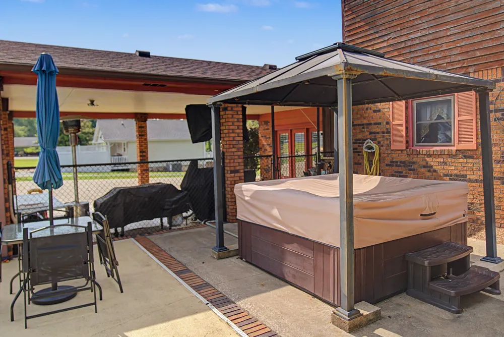 105 Sonoma Dr Lafayette, TN 37083