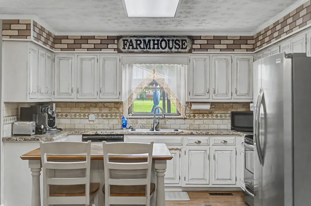 105 Sonoma Dr Lafayette, TN 37083