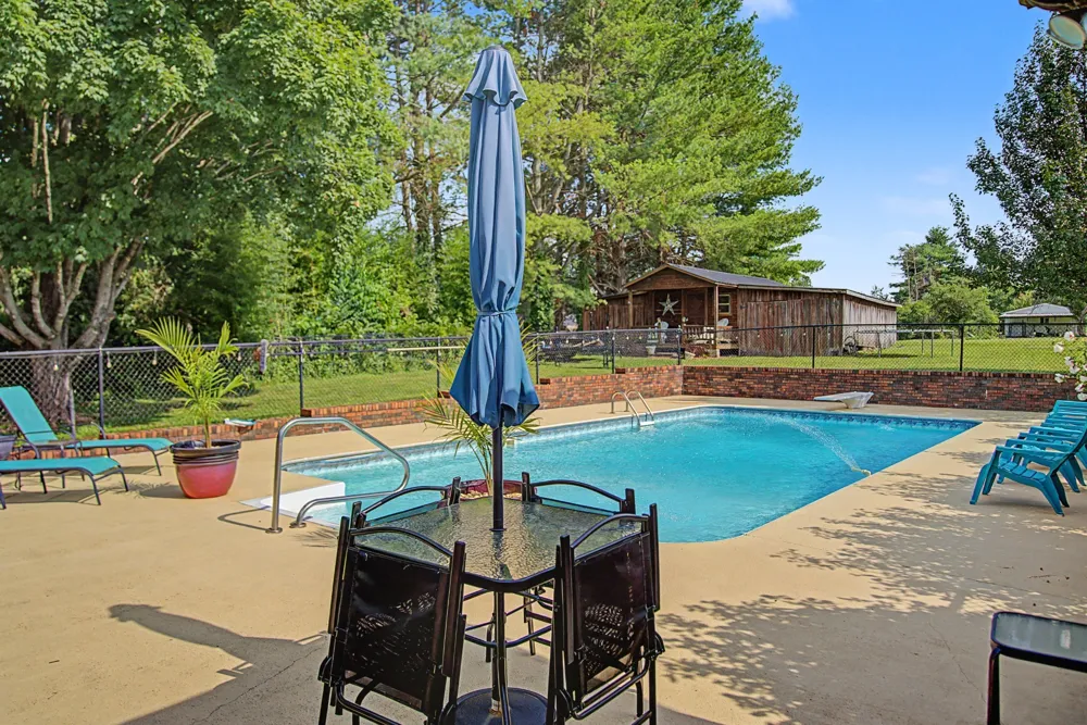 105 Sonoma Dr Lafayette, TN 37083