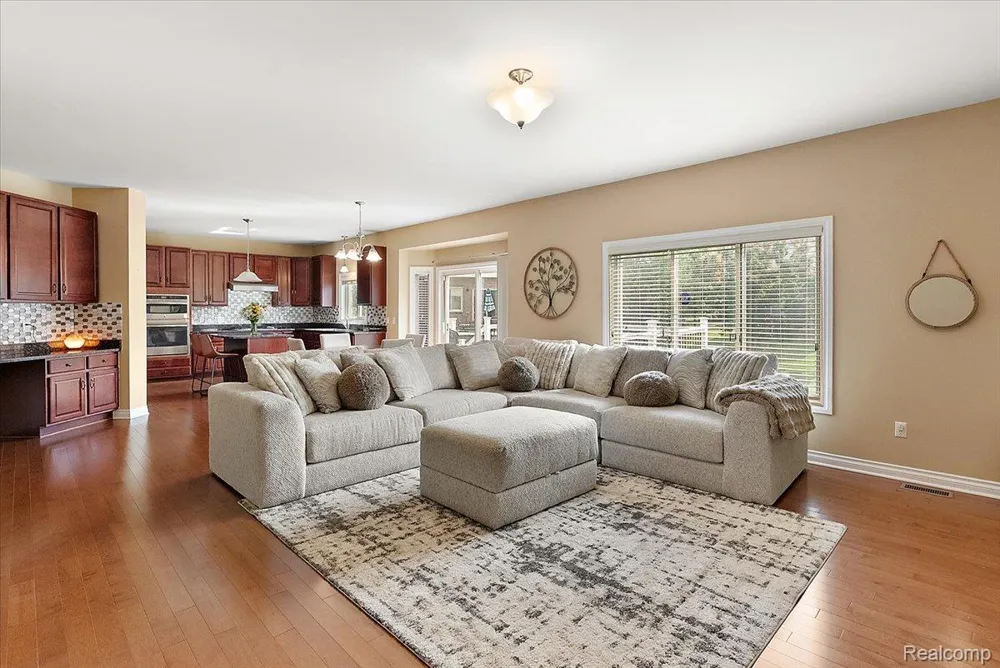 24729 Cavendish Avenue E Novi City, MI 48375