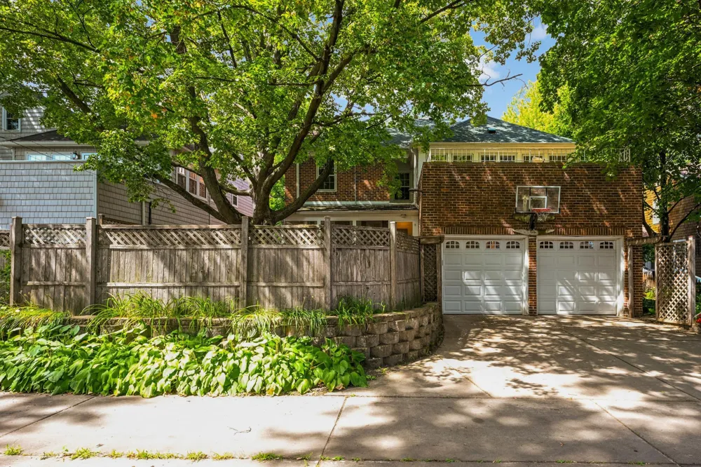 3721 Glenhurst Avenue Saint Louis Park, MN 55416